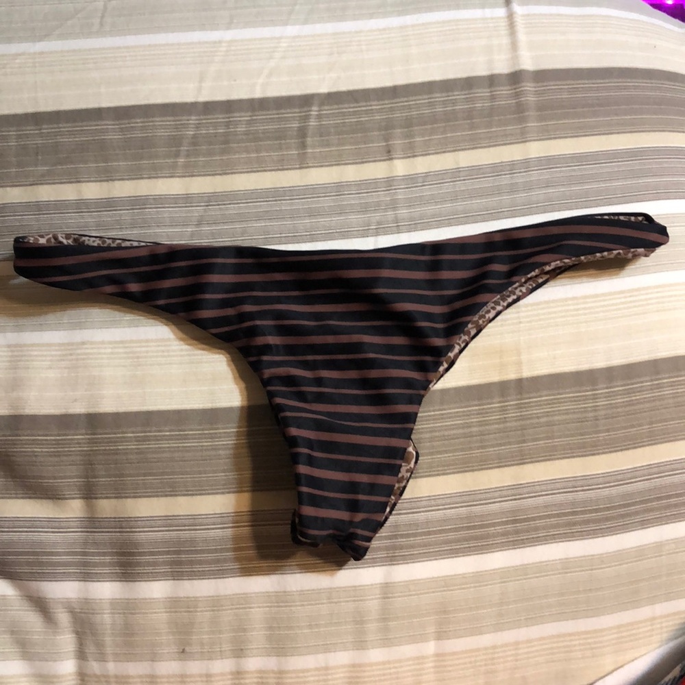 Acacia bottoms